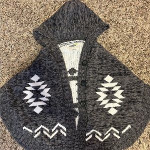 Girls 5T hooded button up poncho sweater.